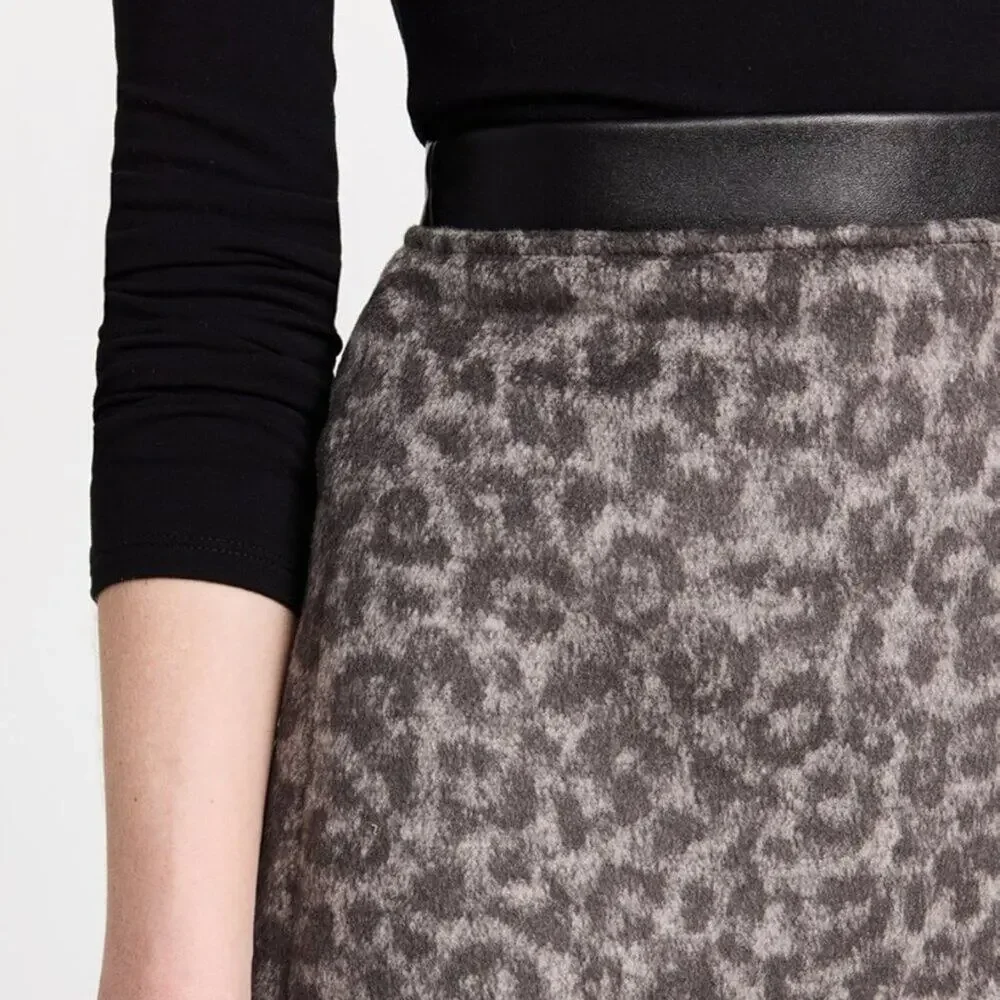 Club Monaco features heavyweight